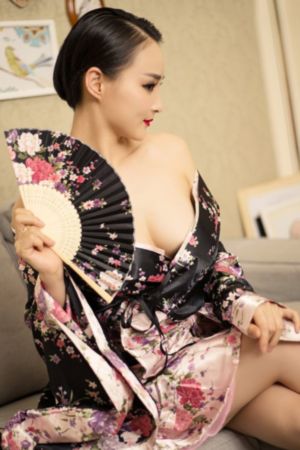 午夜视频