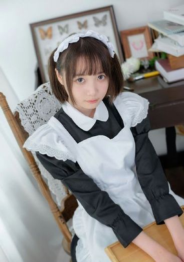 《不扣钮的女孩》